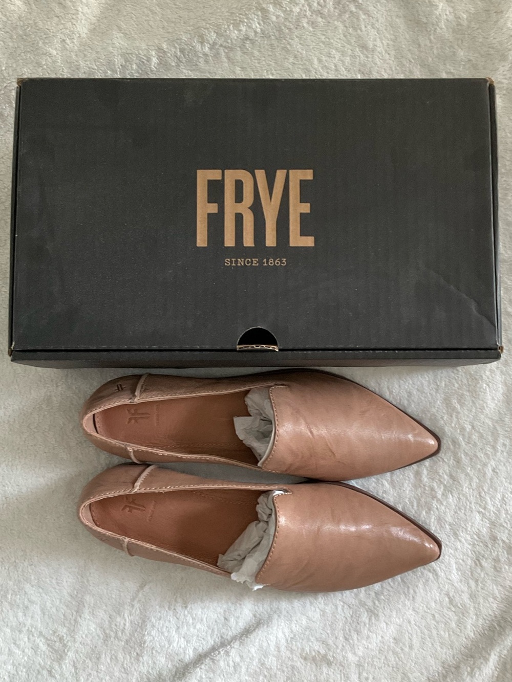 Frye KENZIE VENETIAN Pointed Loafer in GREY